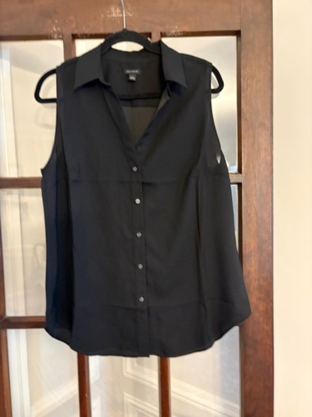 Ann Taylor Black Sleeveless Blouse, Size Large